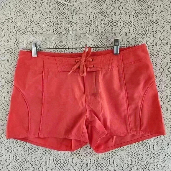 The North Face Orange Shorts Womens' 6 - Picture 1 of 9